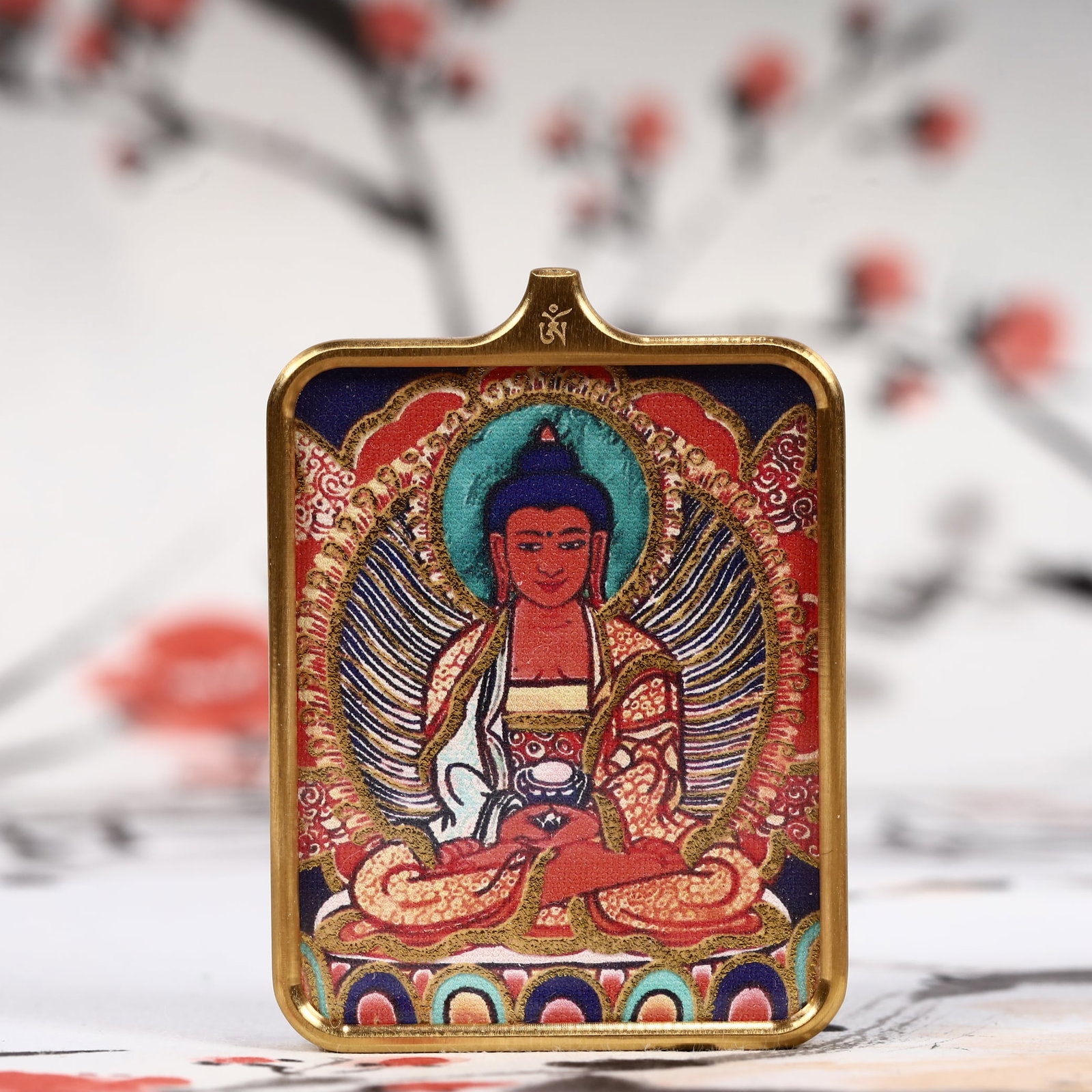 An Exquisite Painted Color Statue of Mah?vairocana Tangka: An Exquisite Painted Color Statue of Mahāvairocana Tangka,Size:2inx2.8in 彩绘大日如来像唐卡