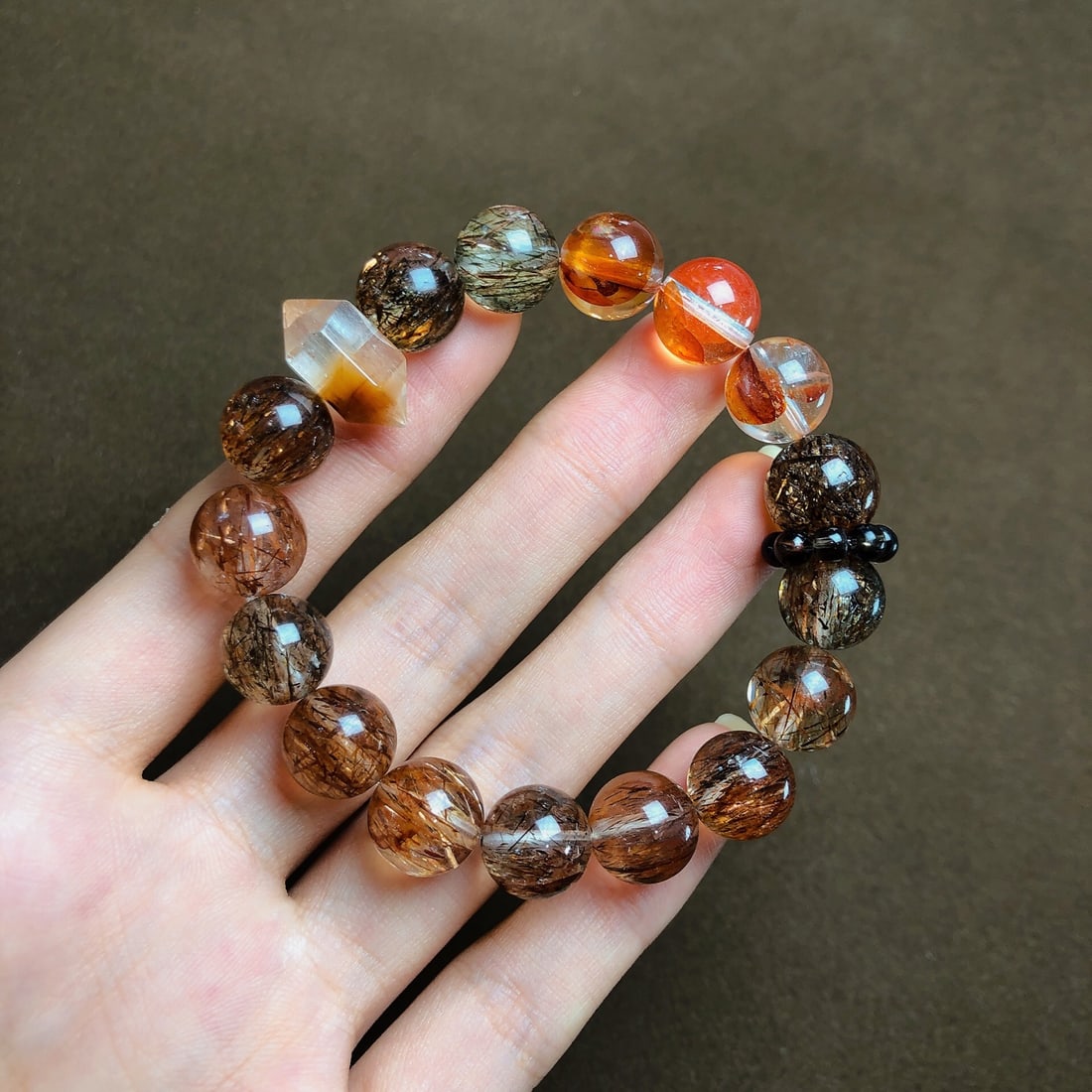 An Exquisite Crystal Bracelets (1 of 9)