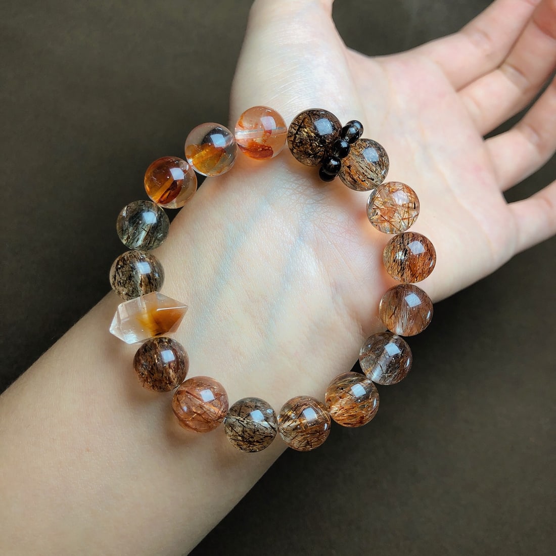 An Exquisite Crystal Bracelets - 2