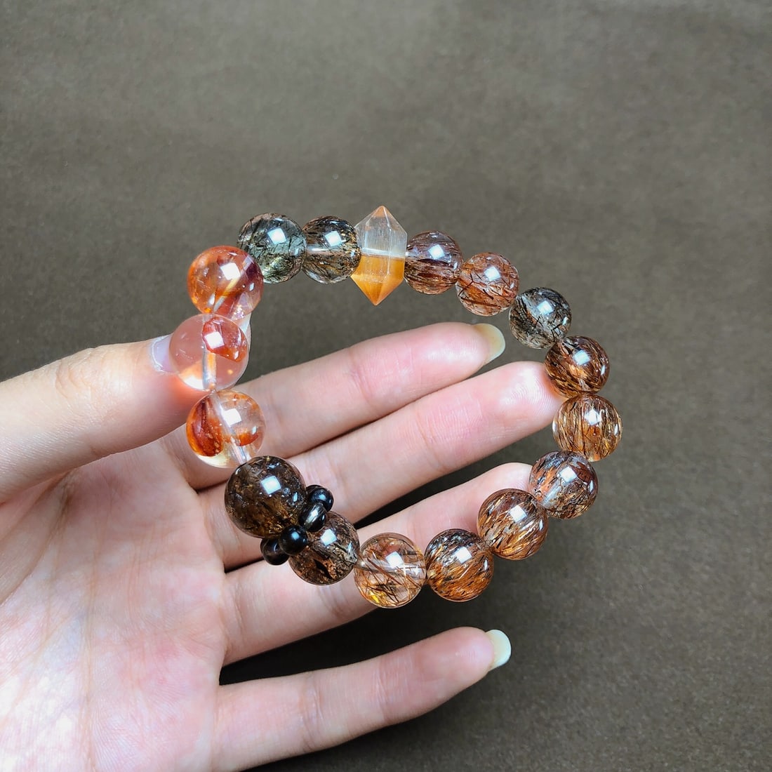 An Exquisite Crystal Bracelets - 5