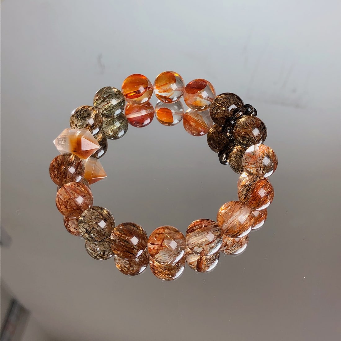 An Exquisite Crystal Bracelets - 9