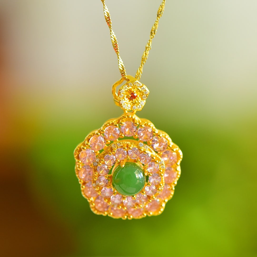 An Exquisite Sterling Silver-Gold Plated Inlaid Jasper Pendant,Inlaid Diamond: An Exquisite Sterling Silver-Gold Plated Inlaid Jasper Pendant,Inlaid Diamond 纯银镀金镶碧玉项链,嵌钻石