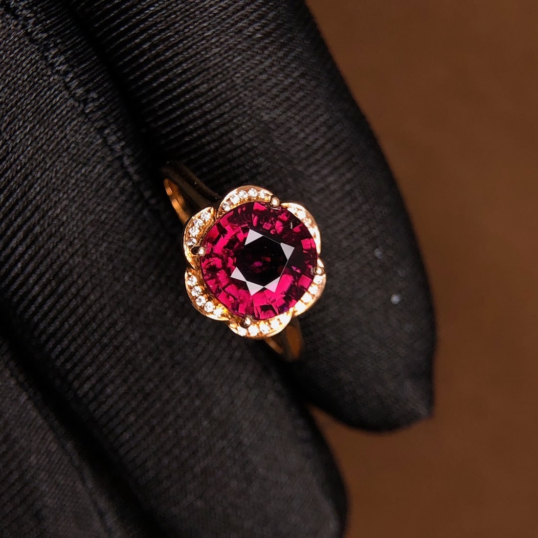 3.01Ctw Natural Tourmaline Ring: 3.01Ctw Natural Tourmaline Ring,Size:8.7mmx8.6mm 3.01Ctw天然碧玺戒指