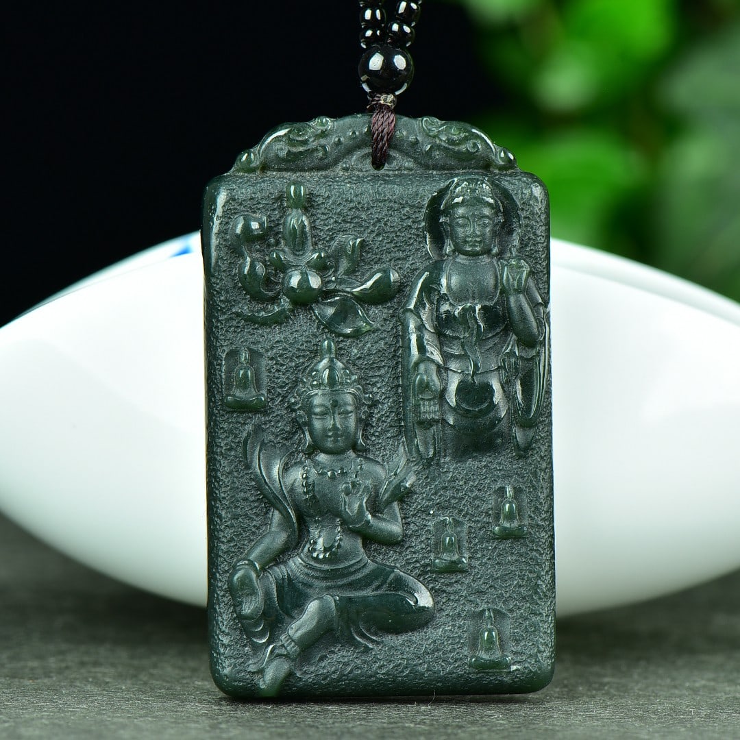 An Exquisite Sapphire Avalokitesvara Pattern Pendant: An Exquisite Sapphire Avalokitesvara Pattern Pendant,Size:38mmx65mm 寓意:吉祥 普度众生 保平安 青玉观音像