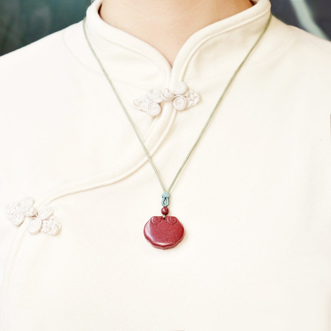 An Exquisite Cinnabar Pendant: An Exquisite Cinnabar Pendant,Size:23mmx29mm,Weight:11.8g 朱砂挂件