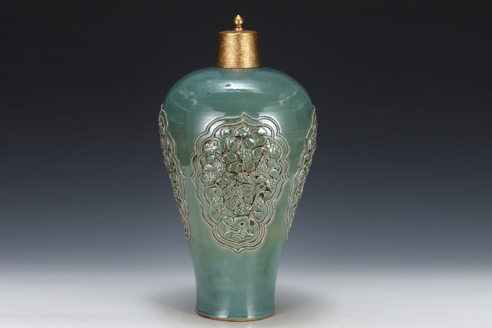 A Huge Green Glazed Flower Pattern Bottle - 2