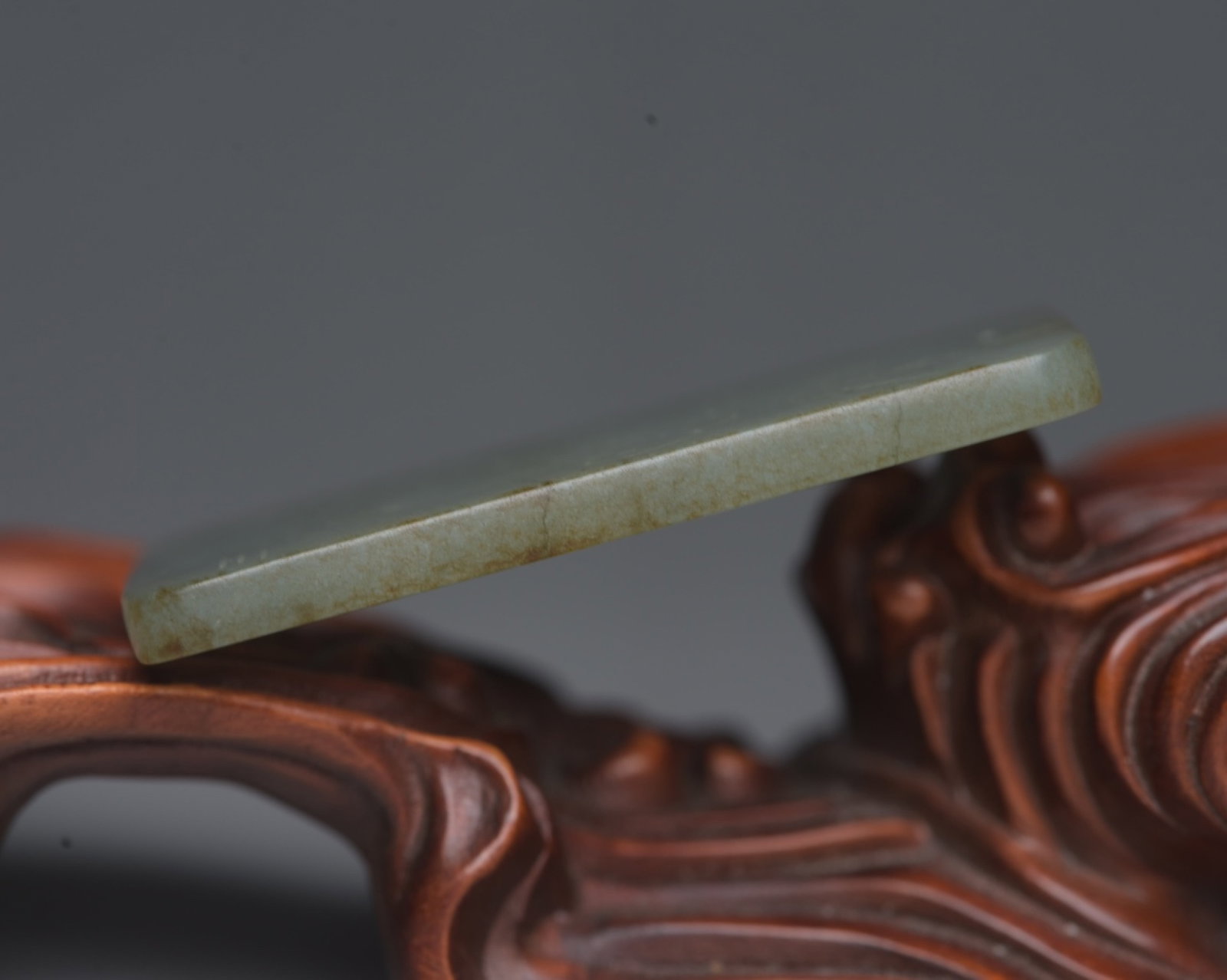 An Exquisite Jadeite Flower Pattern Pendant - 3