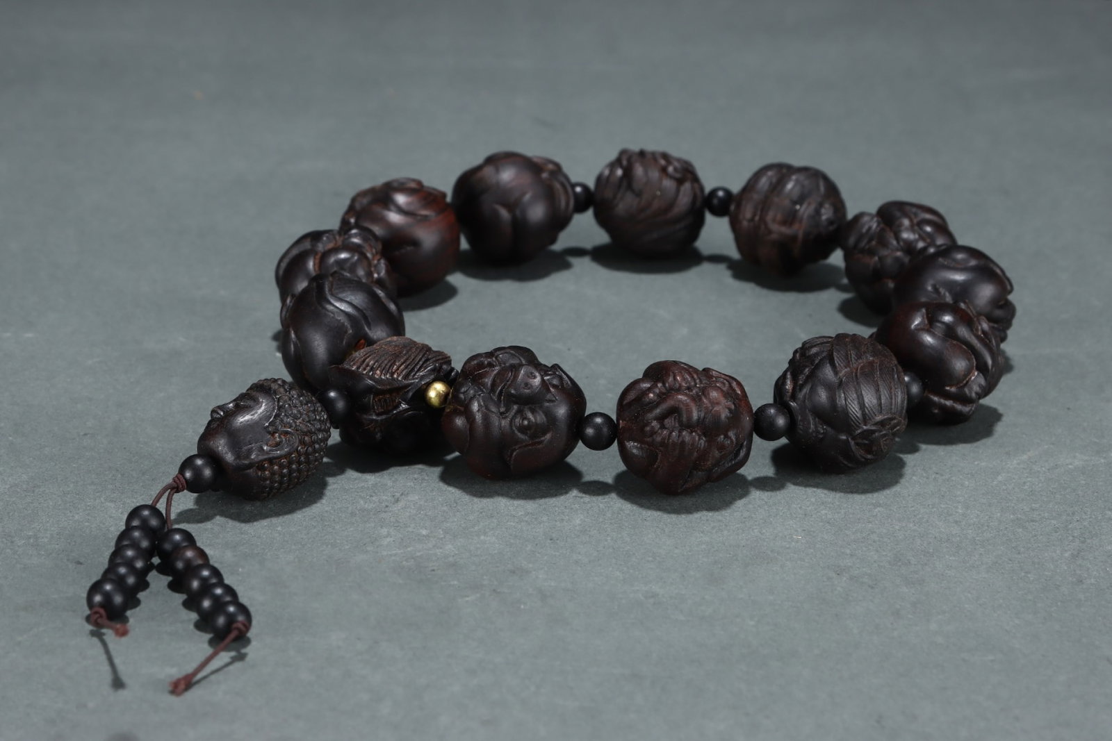 A Rare Eaglewood Animal Pattern Bracelets - 2
