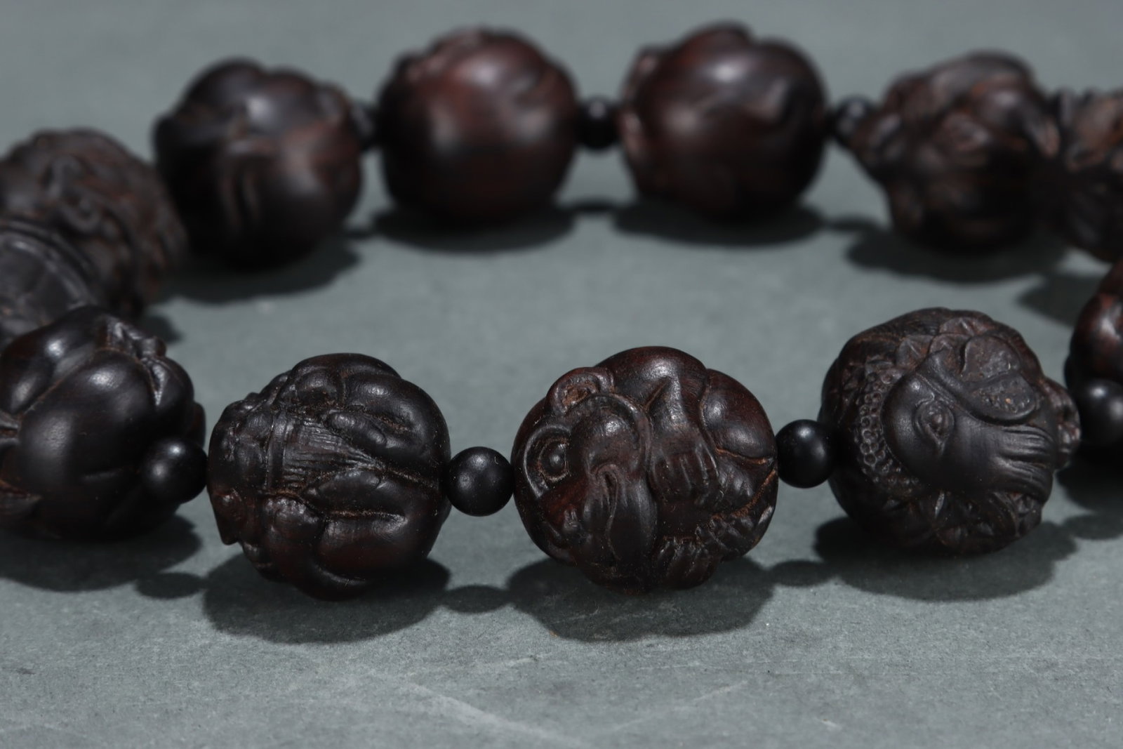 A Rare Eaglewood Animal Pattern Bracelets - 7