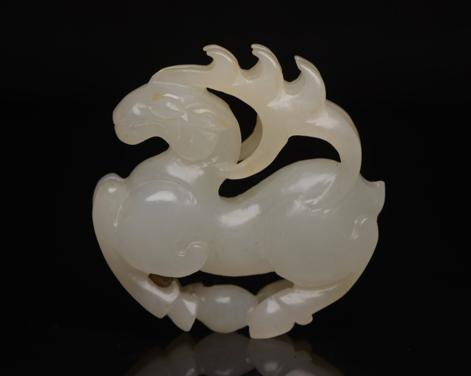 An Exquisite White Jade Deer Ornament: An Exquisite White Jade Deer Ornament,Qing Dynasty,China,Size:1.9inx1.9inx0.5in,Weight:39g 白玉鹿摆件,中国清代