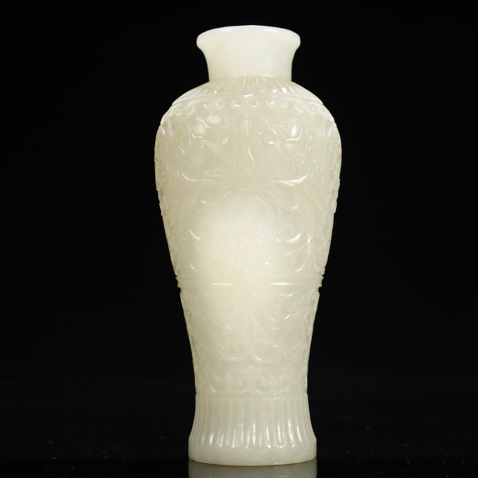 An Exquisite White Jade Flower Pattern Vase - 5