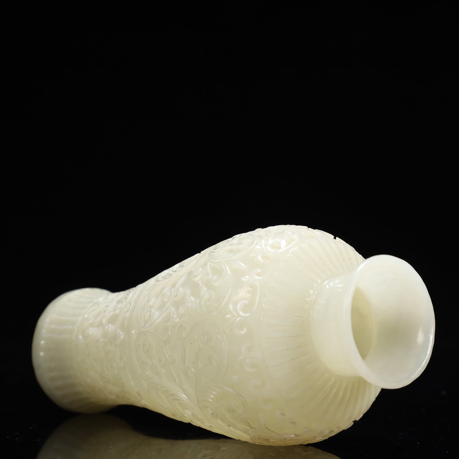An Exquisite White Jade Flower Pattern Vase - 7