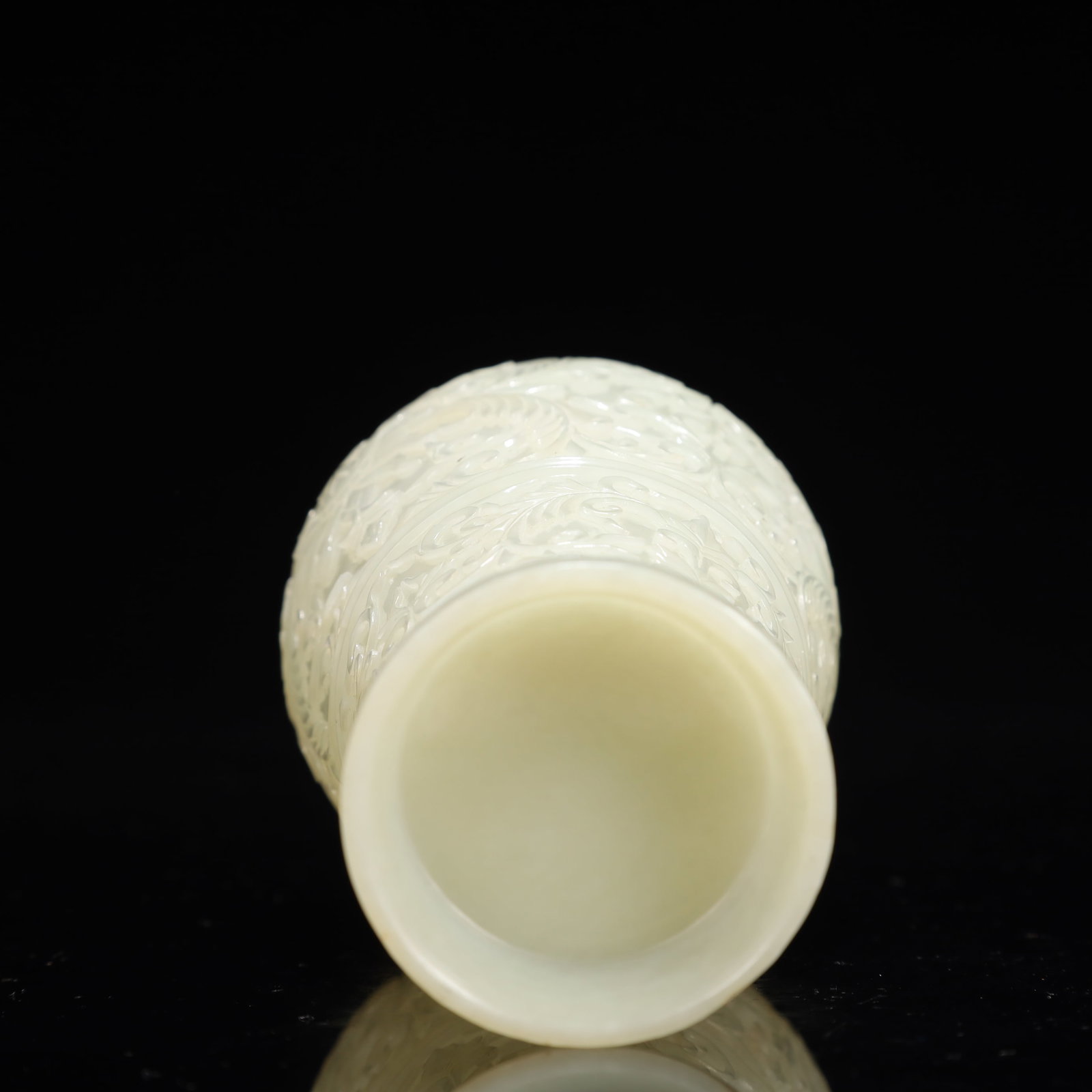 An Exquisite White Jade Flower Pattern Vase - 8