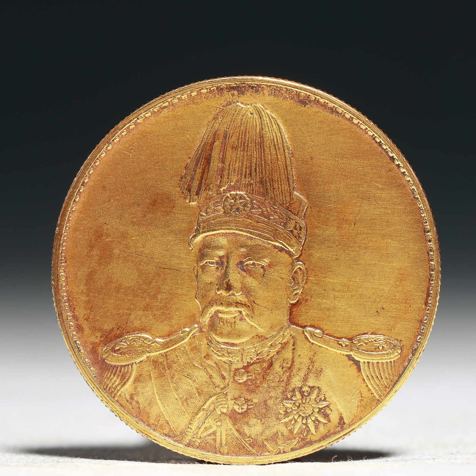 An Exquisite Sterling silver-Gilt gold Coin: An Exquisite Sterling silver-Gilt gold Coin,the Republic of China, China, Size:1.5in Weight:37.5g 纯银鎏金硬币