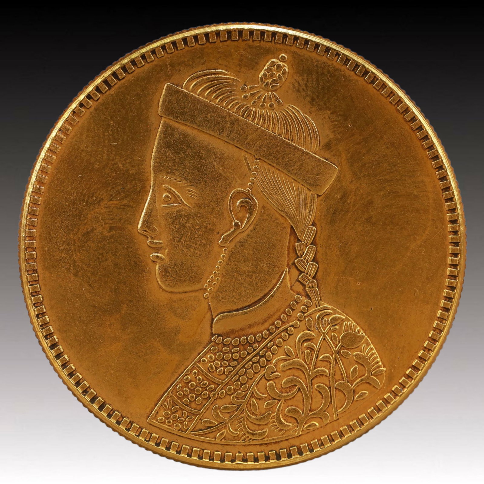 An Exquisite Gilt Silver Coin: An Exquisite Gilt Silver Coin,Qing Dynasty, China, Size:1.5in Weight:37.5g