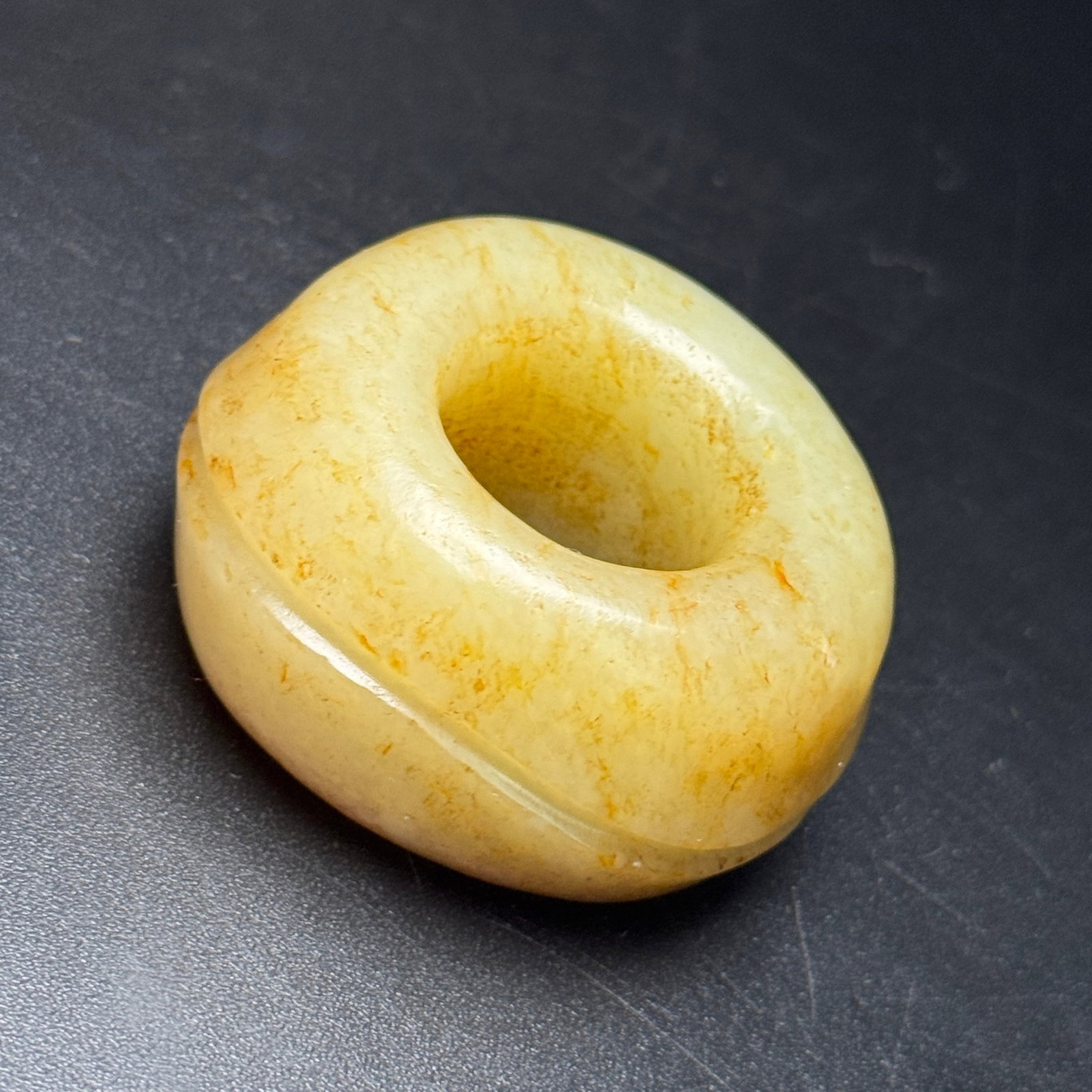 An Exquisite White Jade Ring - 2