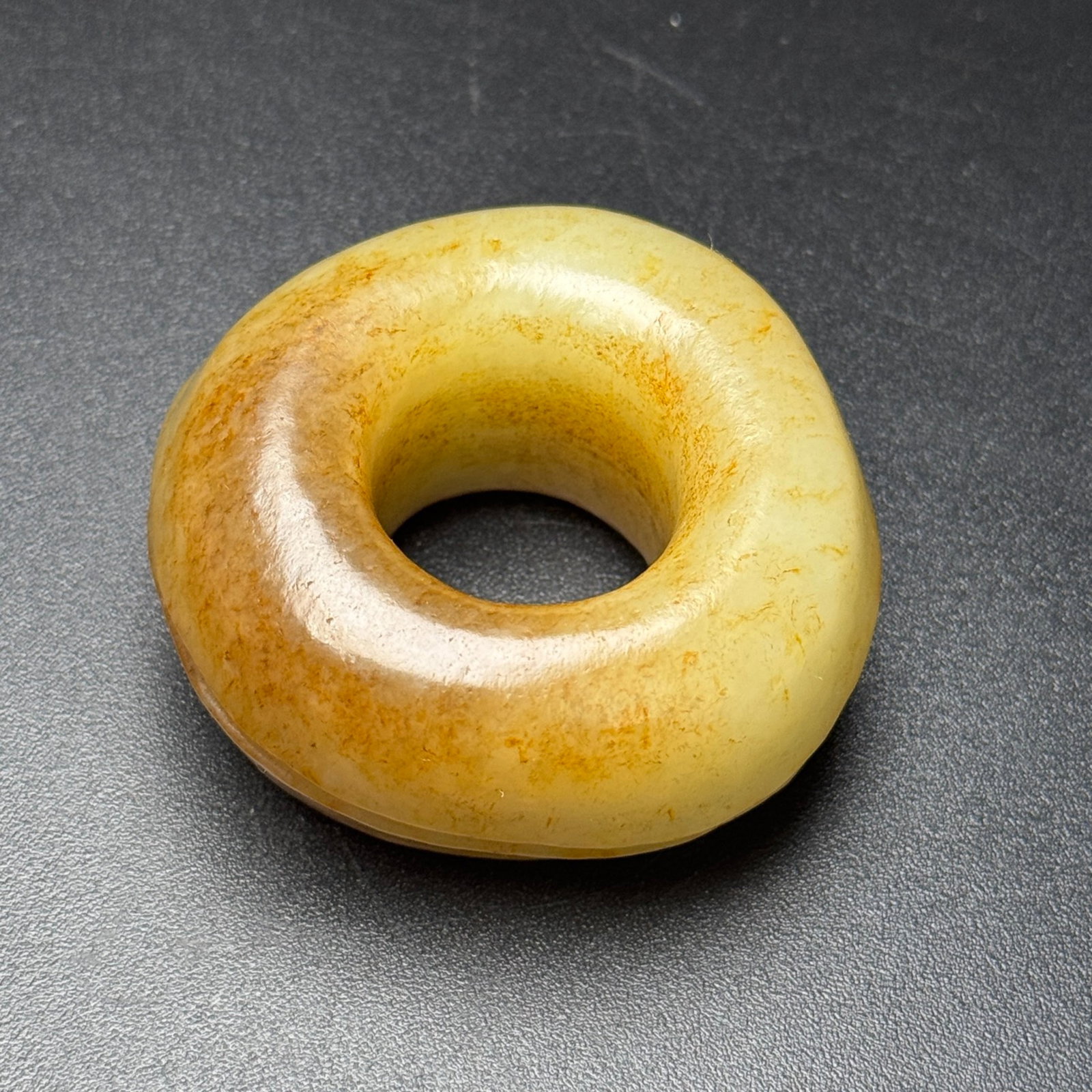 An Exquisite White Jade Ring - 4