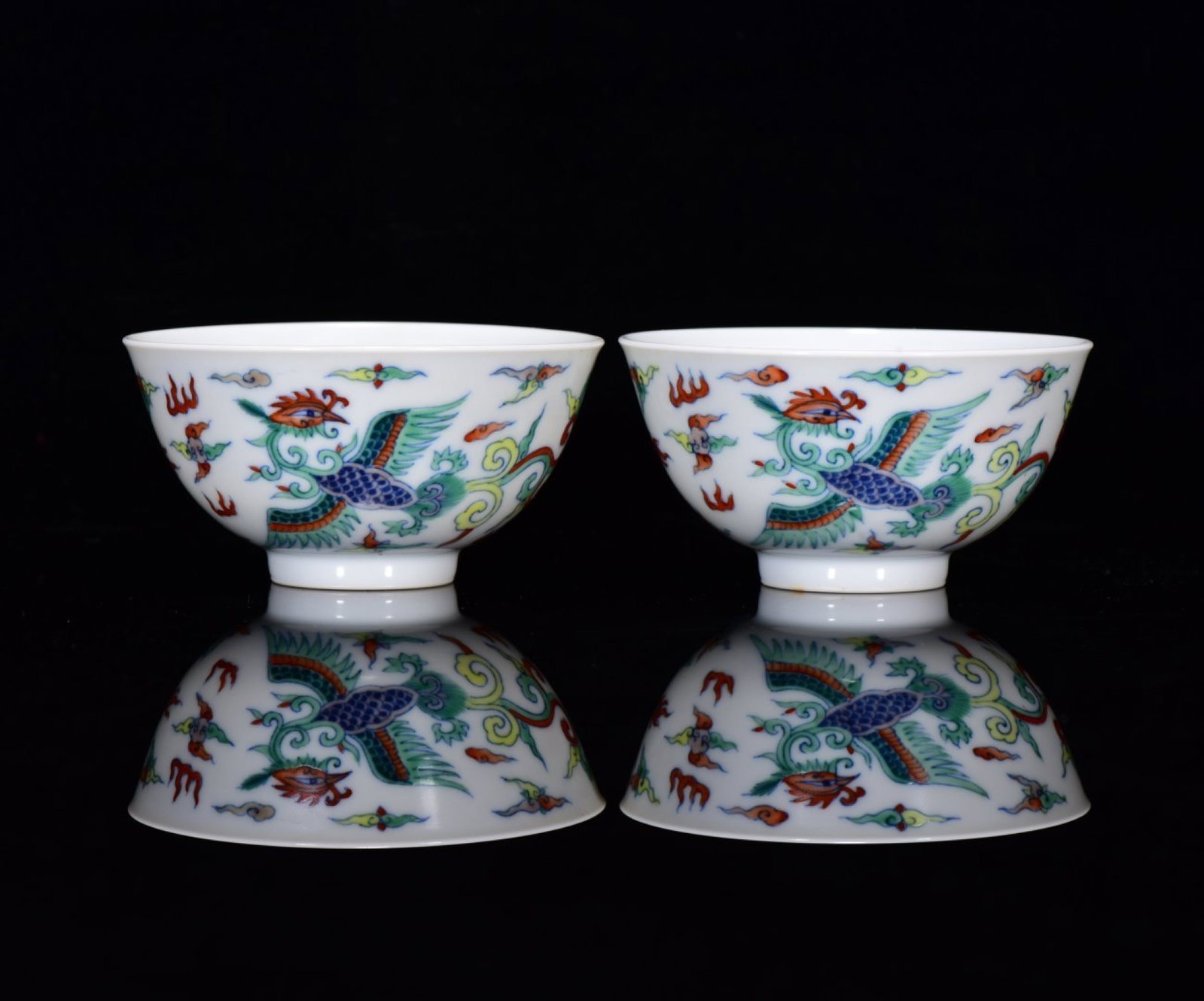 A Pair of Exquisite Doucai Auspicious Cloud and Phoenix Pattern Bowls (1 of 9)