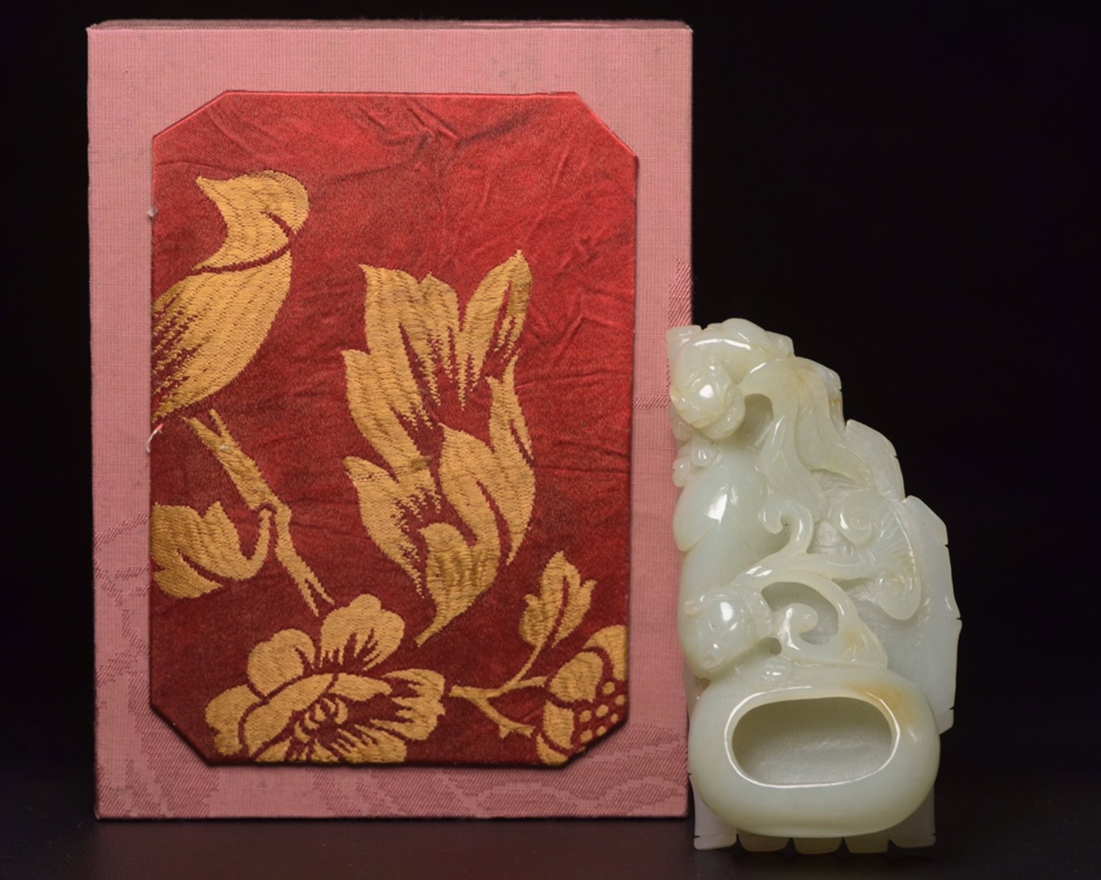 An Exquisite White Jade Beast Pattern Brush Washer: An Exquisite White Jade Beast Pattern Brush Washer,Qing Dynasty,China,Size:4.3inx2.1inx1.3in,Weight:177g 白玉兽纹笔洗,中国清代