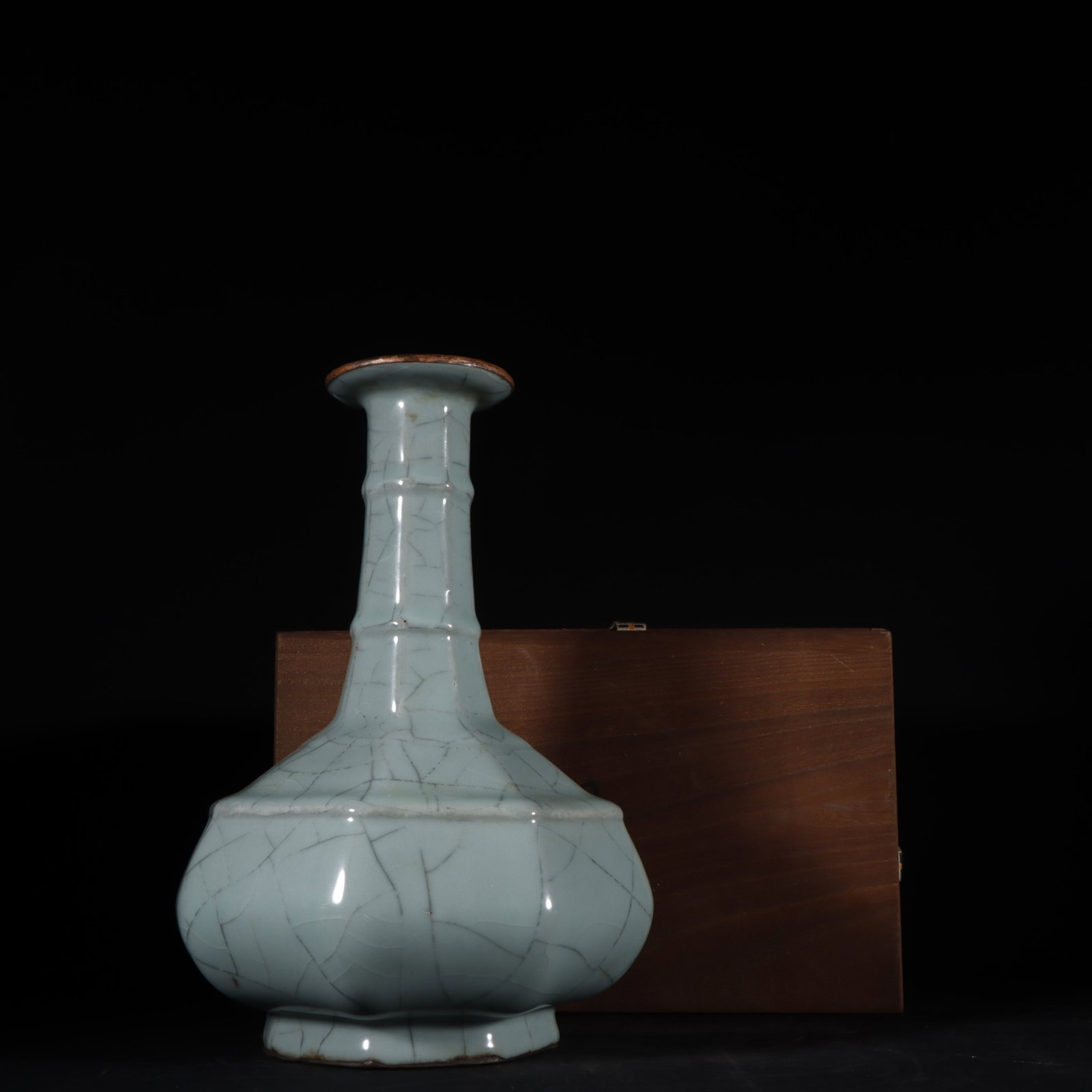 An Exquisite Guan yao Celadon Glazed Vase (1 of 9)