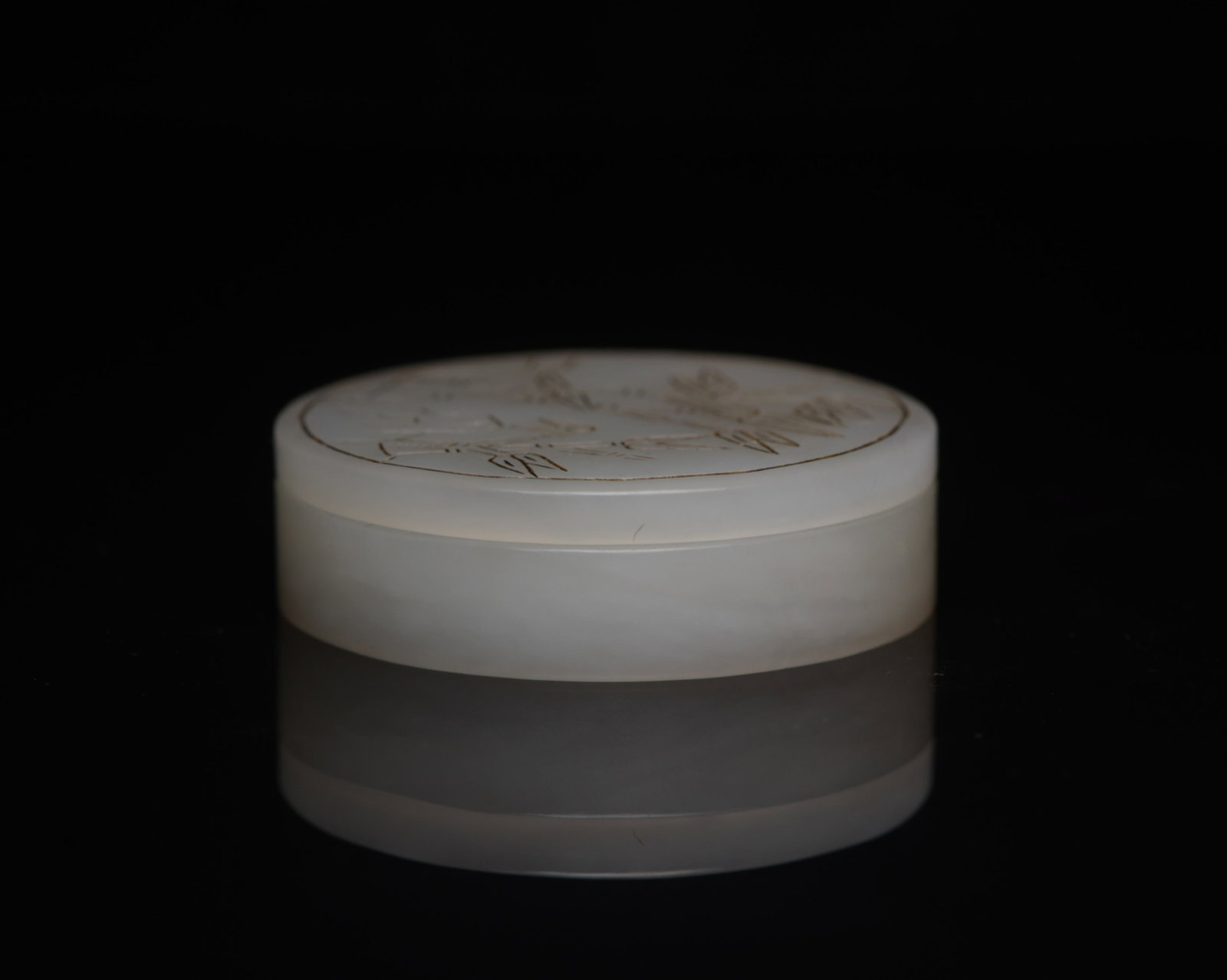 An Exquisite White Jade Bamboo Pattern Box - 2