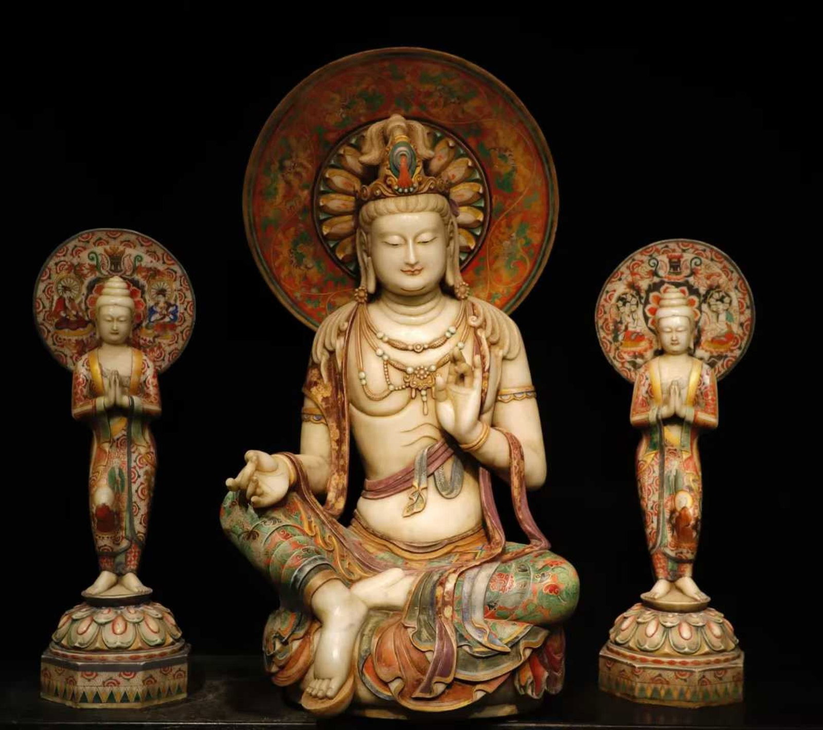 A Set of Solemn Marble Painted Color Statue of Avalokitesvara: A Set of Solemn Marble Painted Color Statue of Avalokitesvara,Tang Dynasty,China,Size:55.1inx28.3inx22in,39.4inx14.2inx11.8in