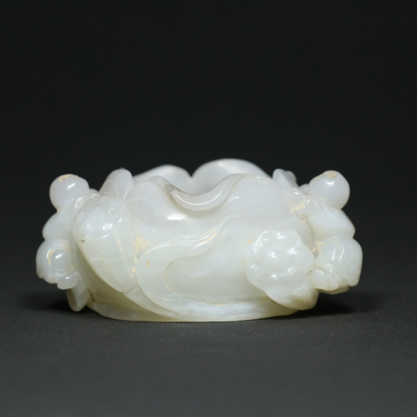 An Exquisite White Jade Figure Ornament: An Exquisite White Jade Figure Ornament,Qing Dynasty,China,Size:3.3inx2.6inx1.5in,Weight:171.2g 白玉人物摆件,中国清代