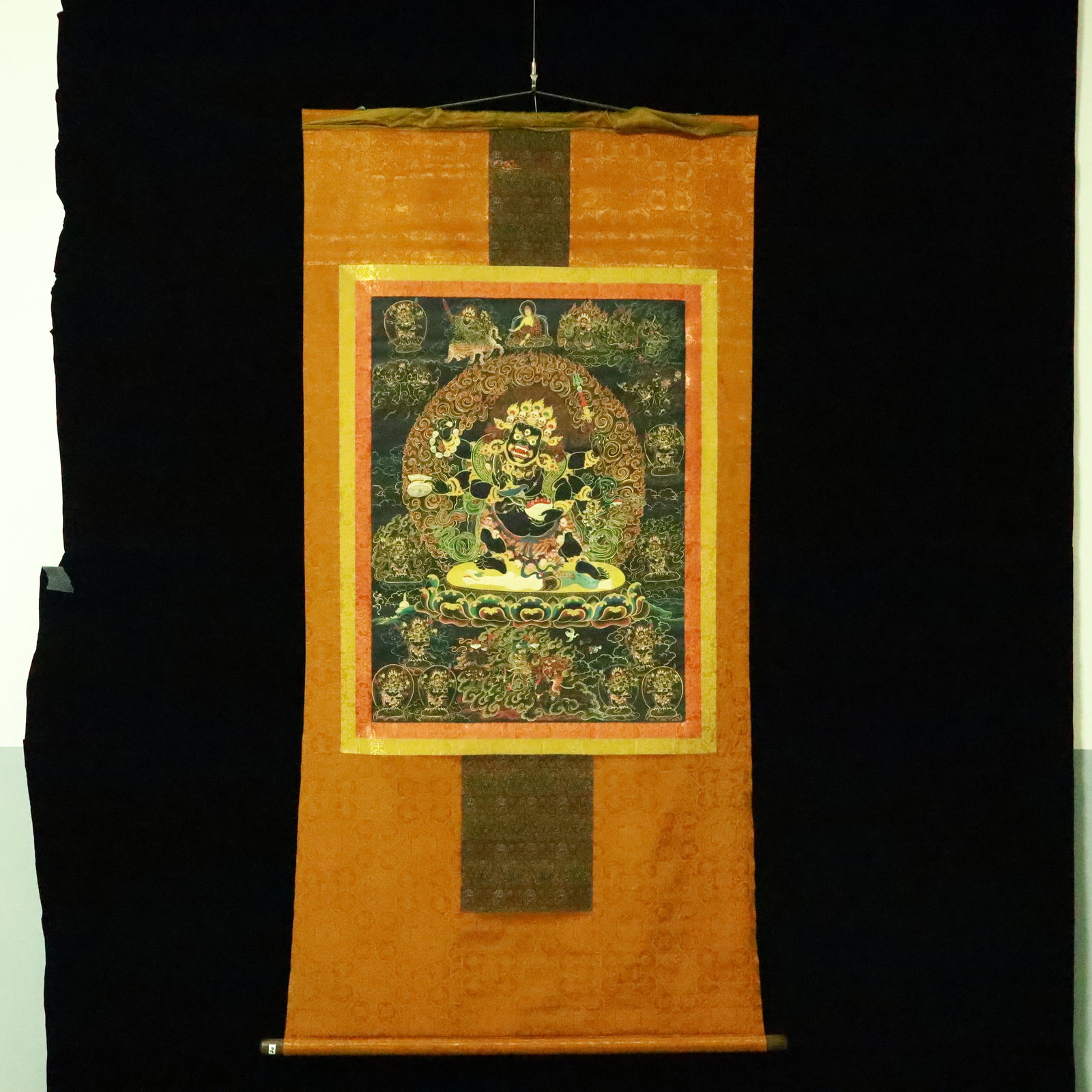 A Rare Brocade Painted Color Statue of Vajra Tangka: A Rare Brocade Painted Color Statue of Vajra Tangka,Qing Dynasty, China,Size:35inx68.5in 织锦彩绘金刚像唐卡,中国清代