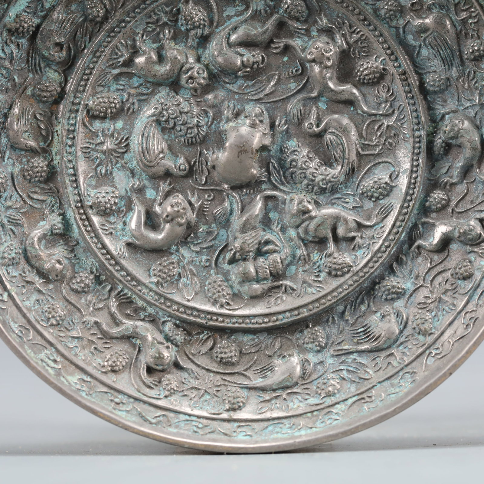An Archaic Bronze Auspicious Beast Pattern Mirror - 3