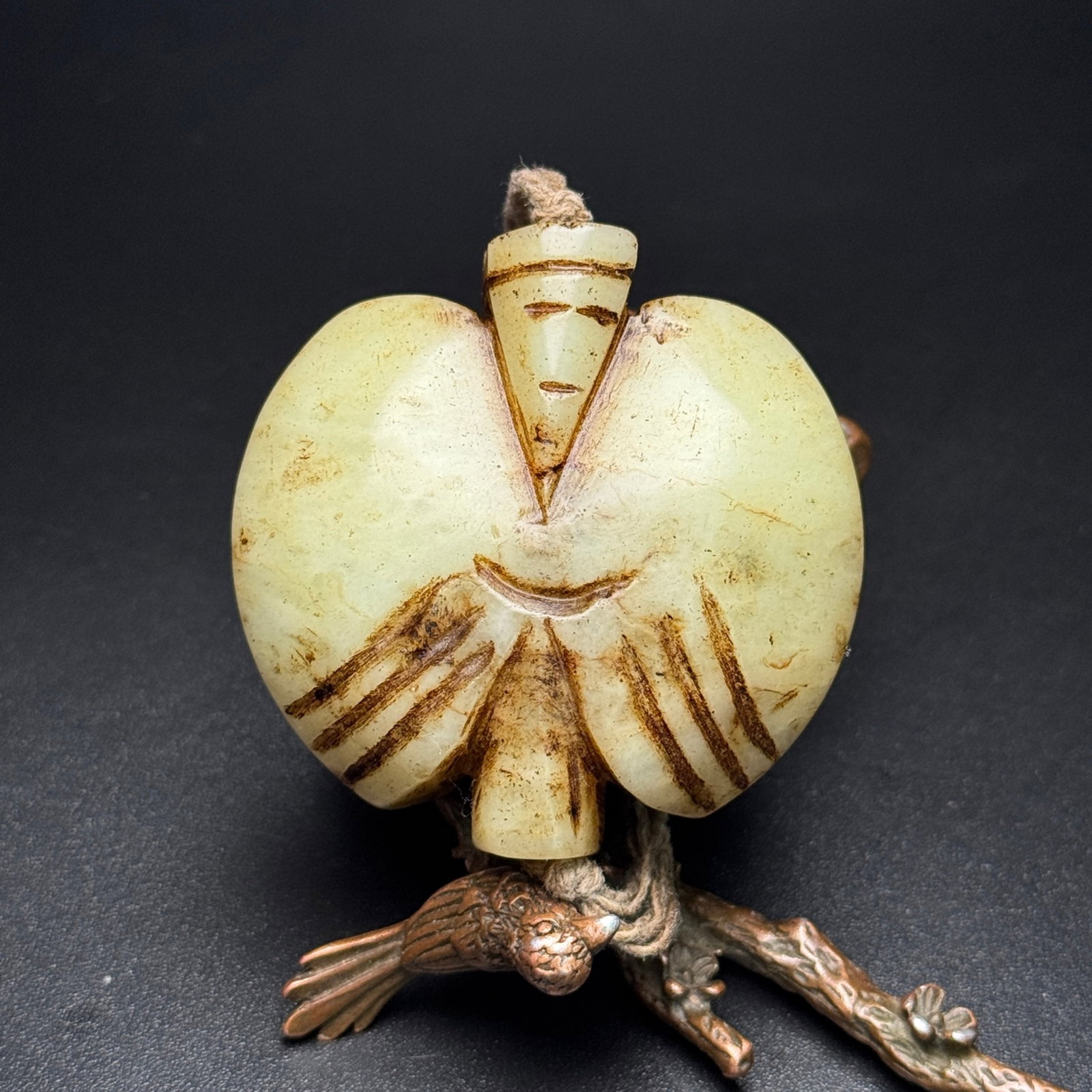 An Exquisite White Jade Figure Pendant: An Exquisite White Jade Figure Pendant,Qing Dynasty,China,Size:58mmx57mmx20mm,Weight:109g 白玉人物挂件,中国清代