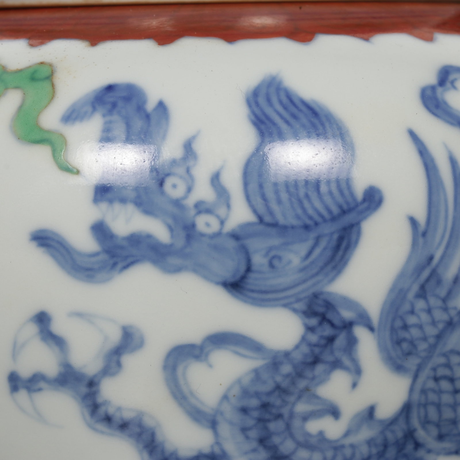 An Exquisite Doucai Auspicious Cloud and Dragon Pattern Jar - 4