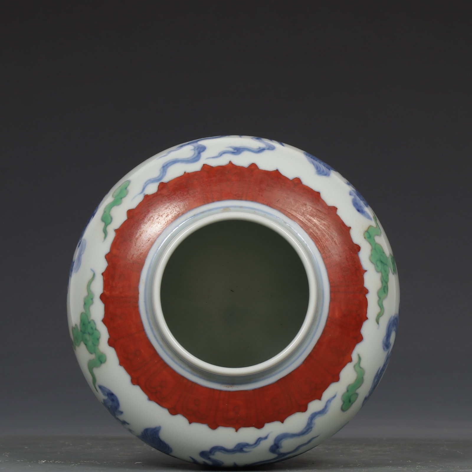 An Exquisite Doucai Auspicious Cloud and Dragon Pattern Jar - 8