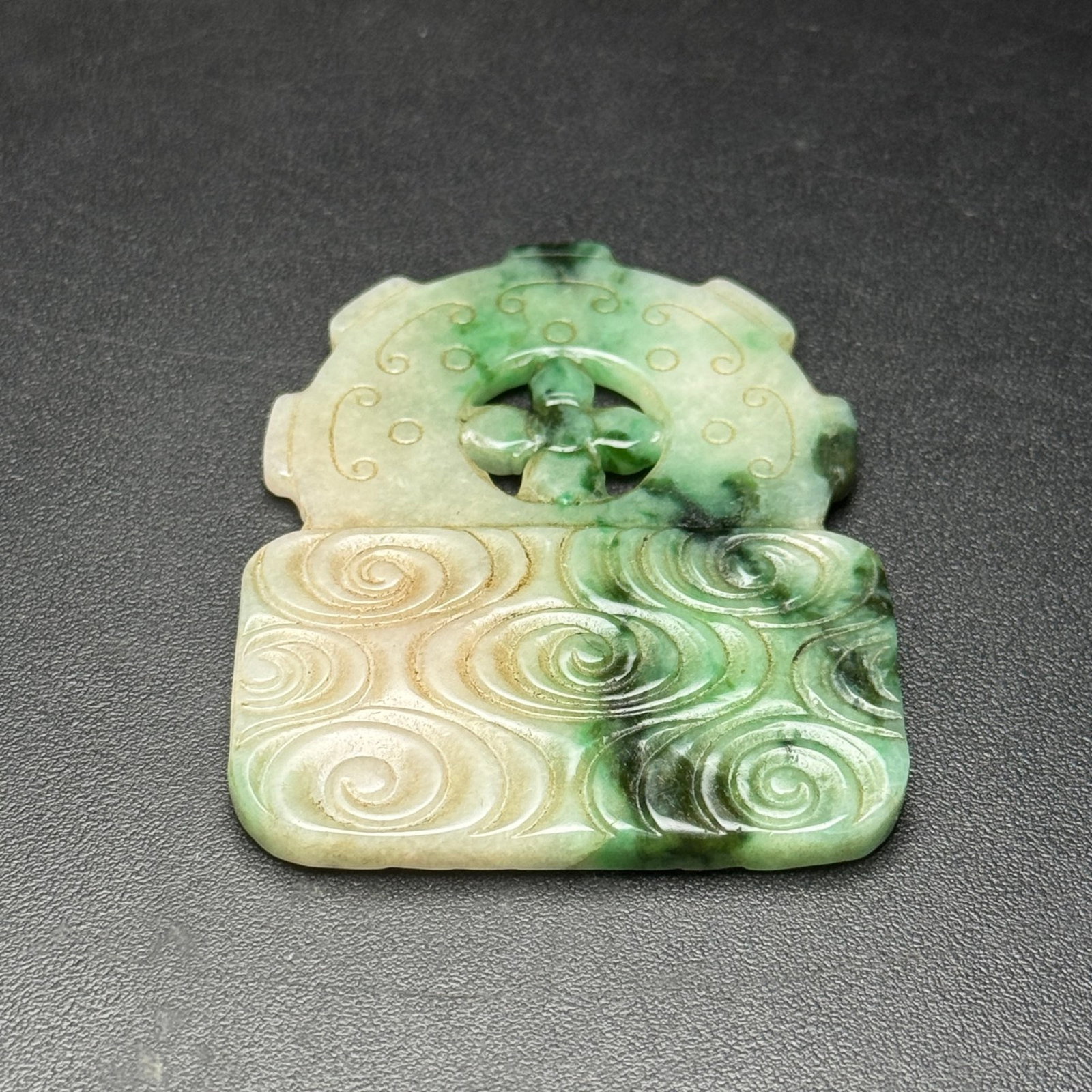 An Exquisite Jadeite Figure Pattern Ornament - 6