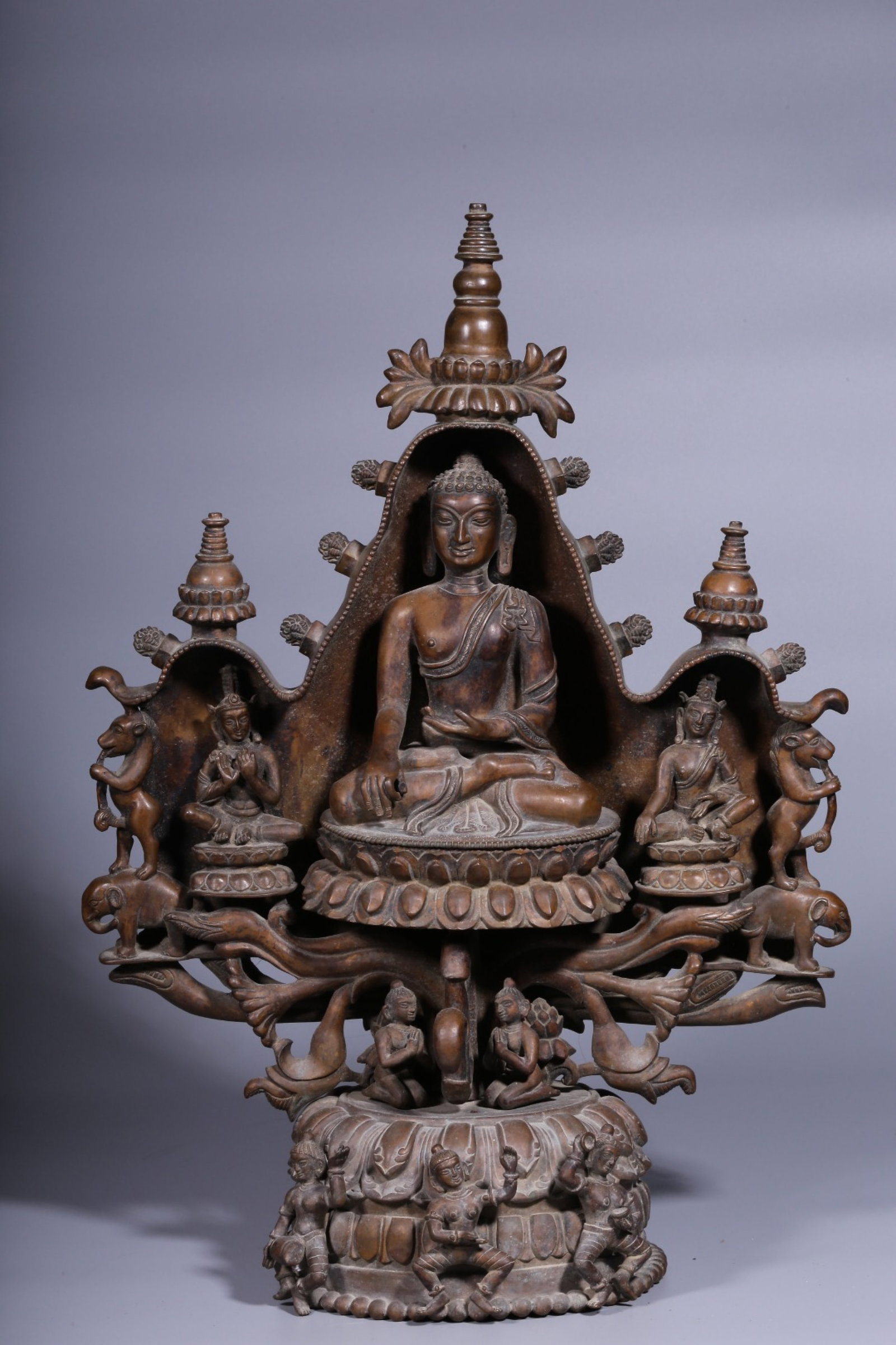 A Rare Bronze Statue of Sakyamuni: A Rare Bronze Statue of Sakyamuni ,Qing Dynasty, China,Size:17.7inx12.6inx7.1in,Weight:9950g 铜释迦摩尼像,中国清代