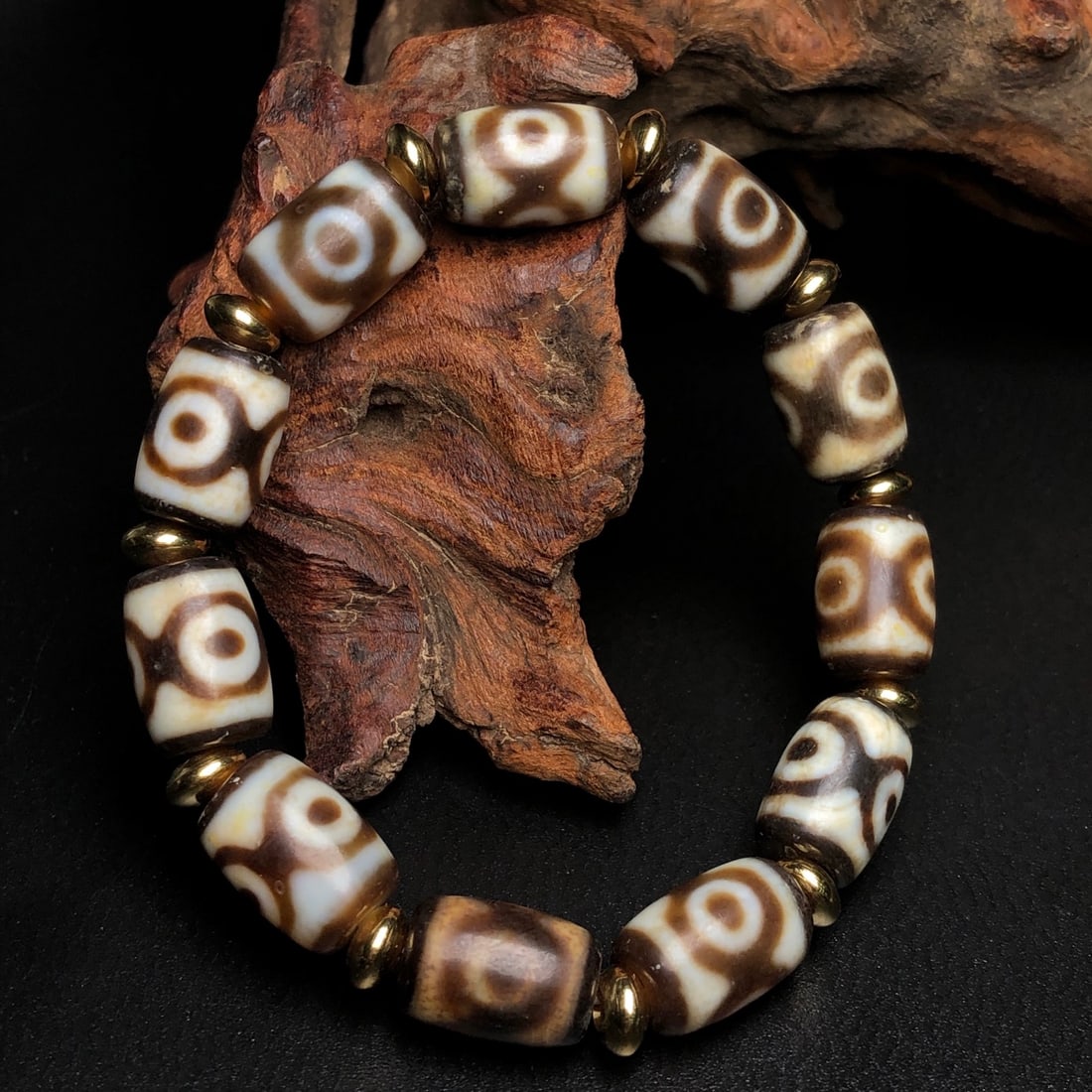 An Exquisite Dzi Bead Bracelet - 5