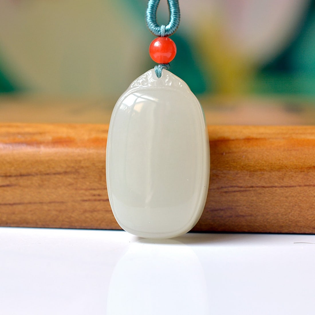 An Exquisite White Jade Pendant: An Exquisite White Jade Pendant,Size:19mmx31mm 白玉挂件