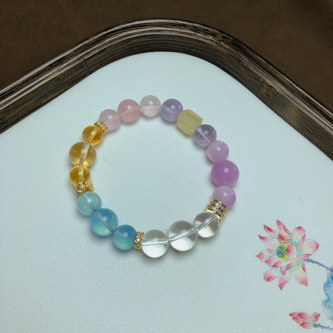 An Exquisite Crystal Bracelet: An Exquisite Crystal Bracelet,Size:10.5mm,11.4mm,Weight:29g 水晶手串