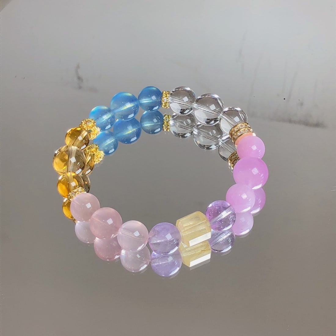 An Exquisite Crystal Bracelet - 2