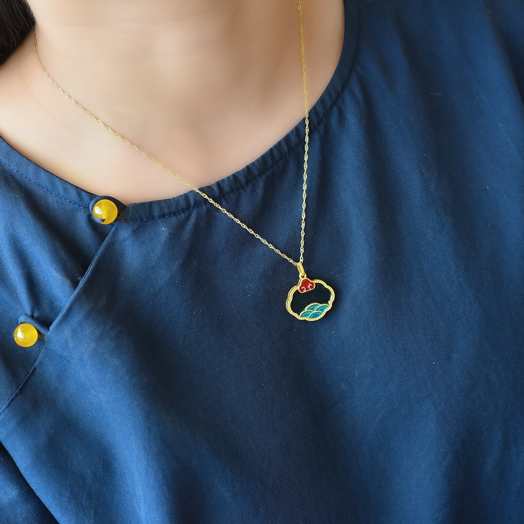 A Pair of Exquisite Sterling Silver-Gold Plated Inlaid White Jade Enamel Necklace: A Pair of Exquisite Sterling Silver-Gold Plated Inlaid White Jade Enamel Necklace,Size:20mmx15mm