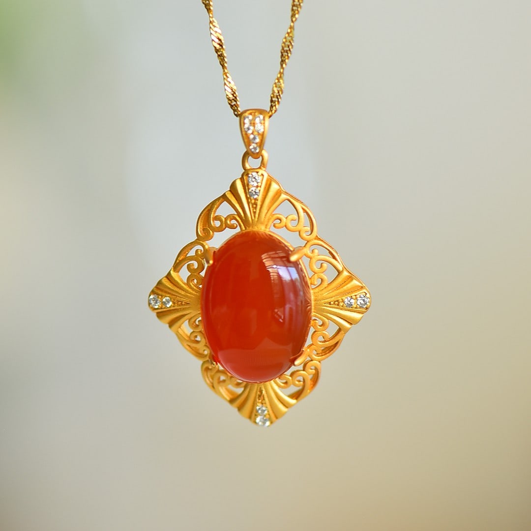 An Exquisite Sterling Silver-Gold Plated Inlaid Agate Pendant: An Exquisite Sterling Silver-Gold Plated Inlaid Agate Pendant,Size:13mmx18mm 纯银镀金镶玛瑙吊坠