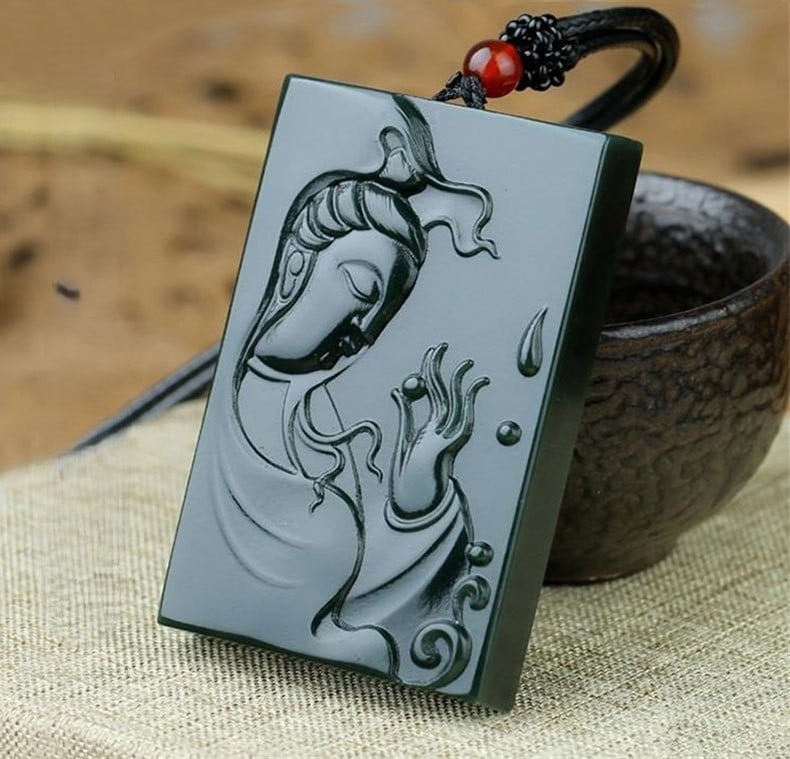 An Exquisite Cyan jade Statue of Avalokitesvara Pendant: An Exquisite Cyan jade Statue of Avalokitesvara Pendant 青玉观音像挂件