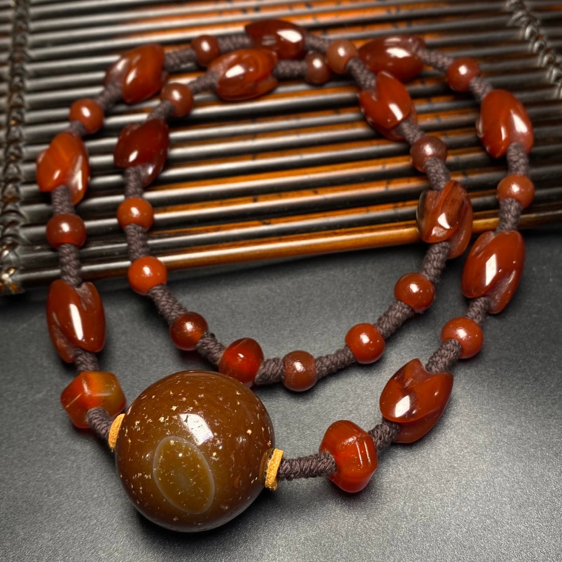 A Precious Agate Necklace - 4