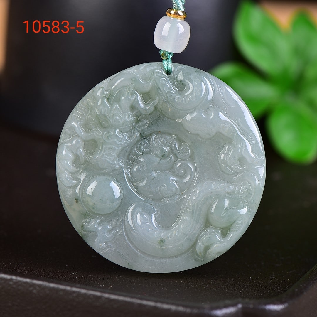 An Exquisite Jadeite Dragon Pattern Pendant - 2
