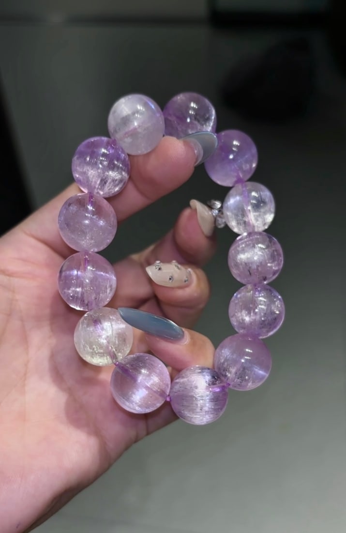 An Exquisite Crystal Bracelet - 6