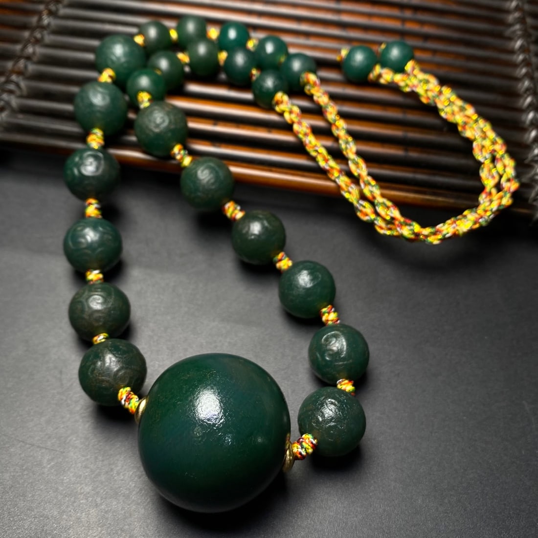 A Precious Agate Necklace - 2