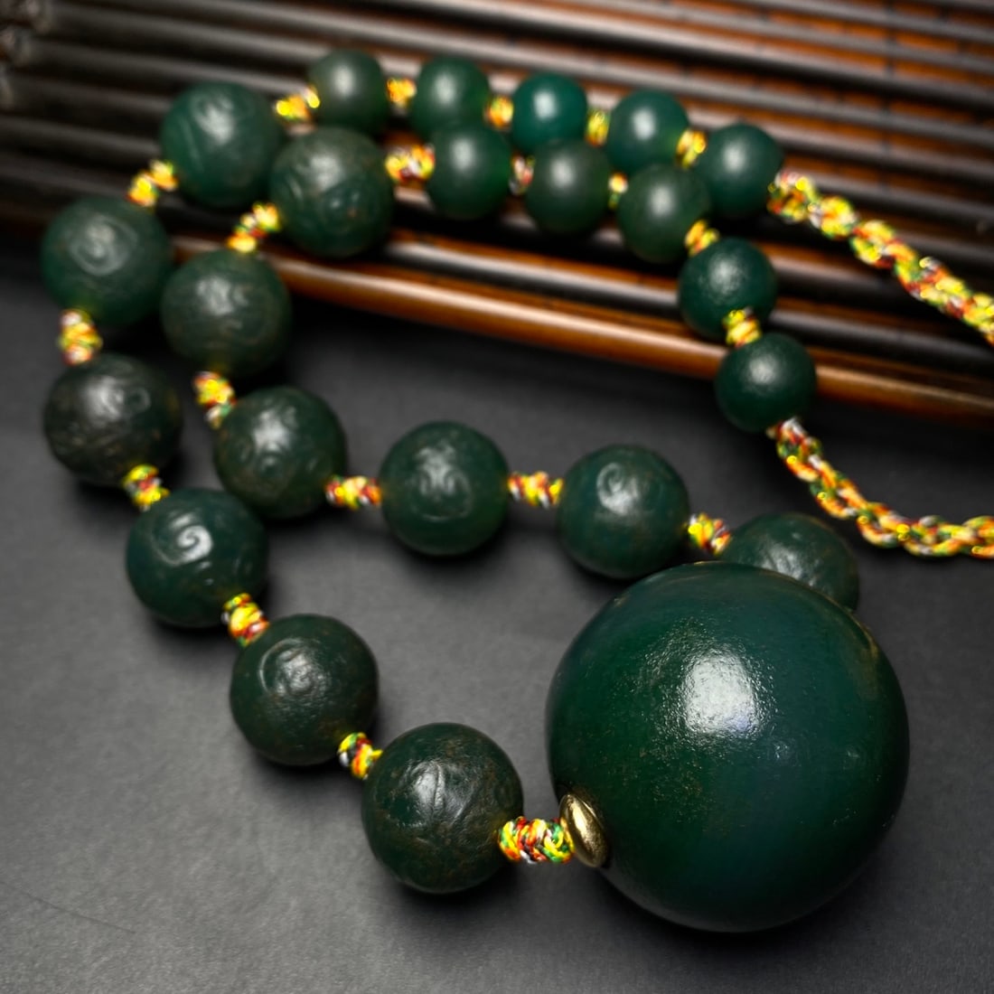 A Precious Agate Necklace - 6