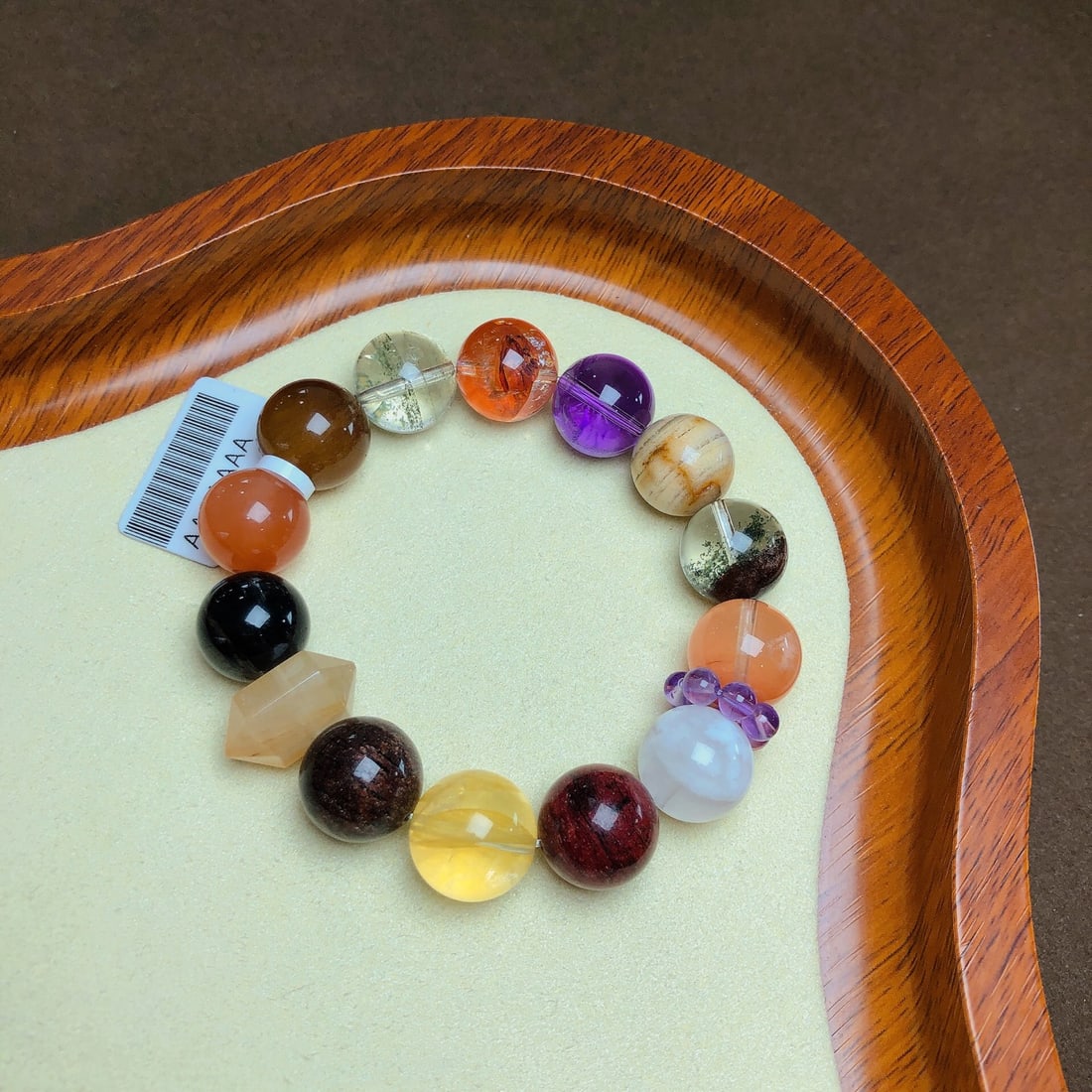 An Exquisite Crystal Bracelet: An Exquisite Crystal Bracelet,Size:13.8mm,Weight:54.2g 水晶手串