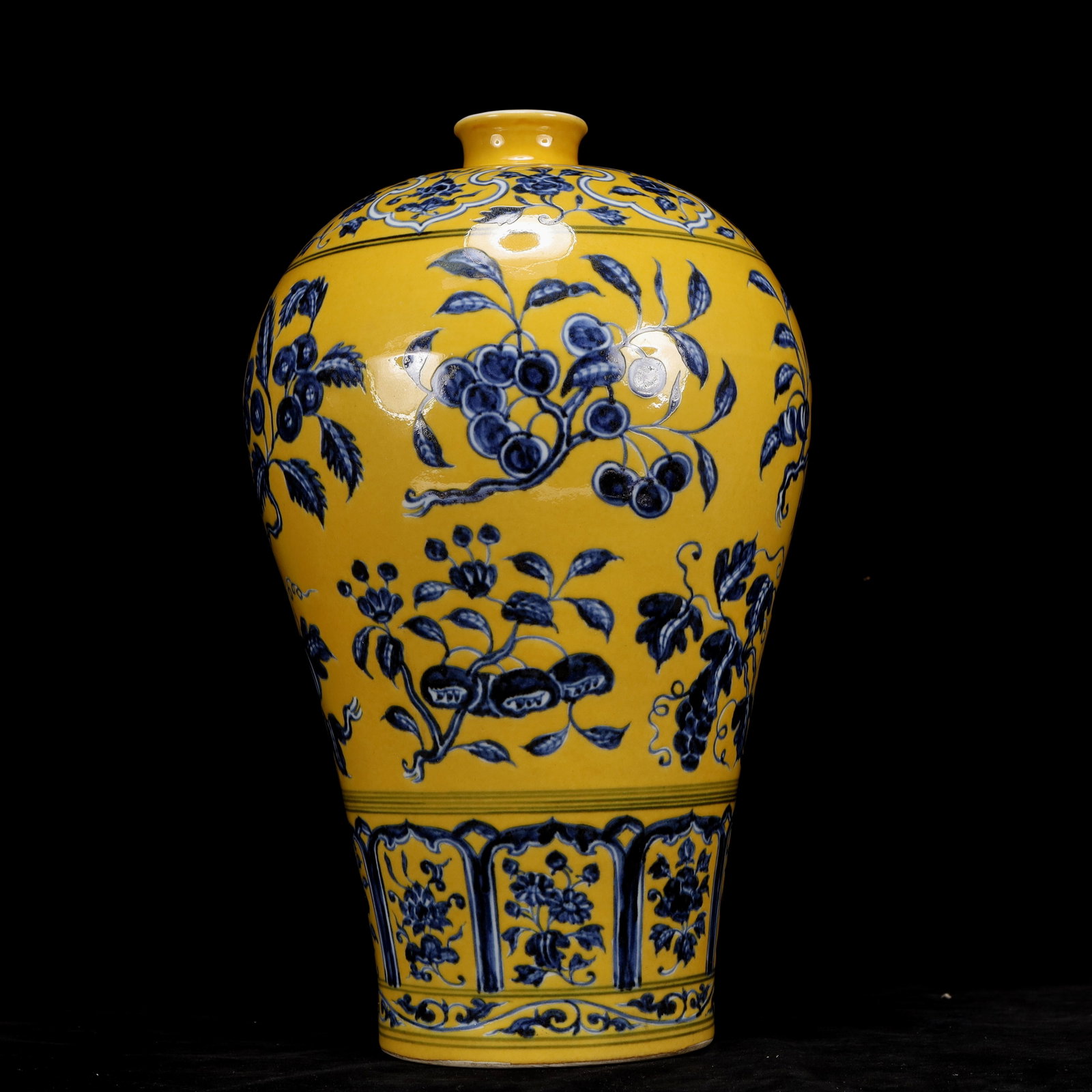 A Huge Blue and White Yellow Ground Flower and Fruit Pattern Bottle - 2