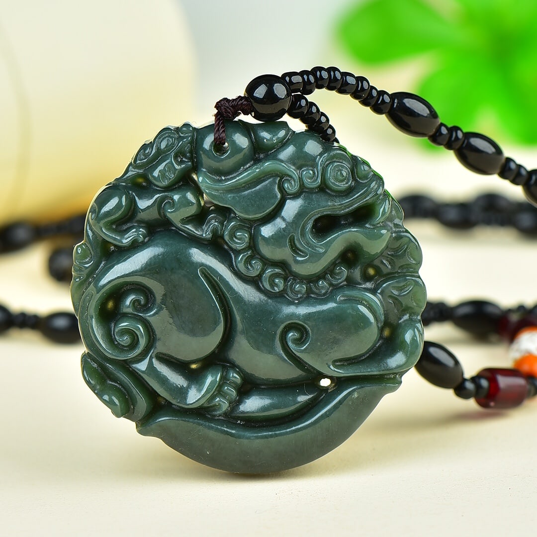 An Exquisite Sapphire Auspicious Beast Pendant - 3