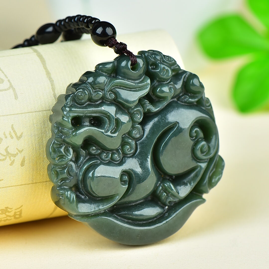 An Exquisite Sapphire Auspicious Beast Pendant - 4